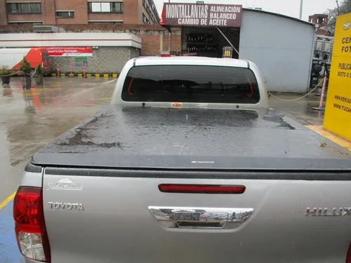 Toyota Hilux 4x4 2400cc Mt Aa