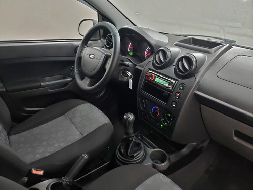 Imagem 11 de 14 de Ford Fiesta Fiesta Se 1.0 8v Flex 2013 2014
