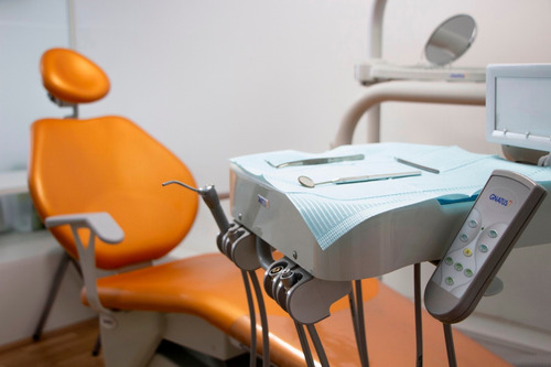 Imagen 4 de 6 de Dentista - Implantes - Prótesis - Brackets - Cirugías