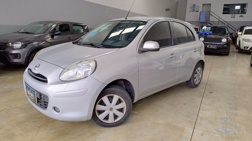Nissan March 1.0 S 5p