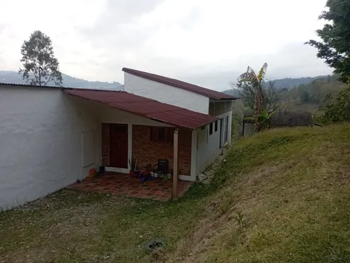 ¡vive Rodeado De Naturaleza A Sólo 38 Km De Bogotá!. Finca Con Casa Campestre Y Cabaña.