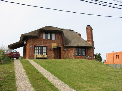 Imagen 19 de 28 de Venta De Casa De 3 Dormitorios En El Chorro