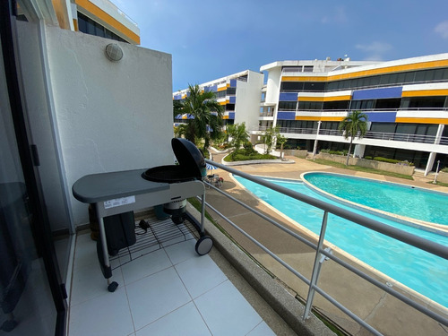 Imagen 10 de 12 de En Venta Apartamento Dúplex Residencia Coral Plaza Lechería / Roger Mongua