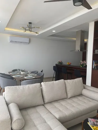 Casa De 3 Rec. En Privada Con Paneles Solares, Cerca De Altabrisa. Boreana