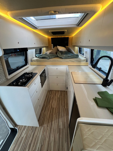 Equipamiento Motorhome Itati Para 2-4 Personas A Pedido