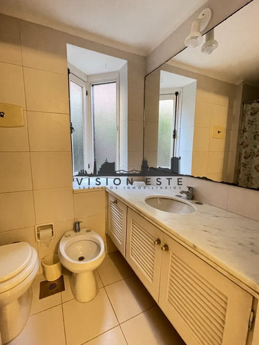 Apartamento En Venta En Manantiales, Primera Linea 3 Dormitorios