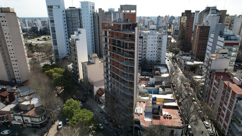 TORRE VETRO