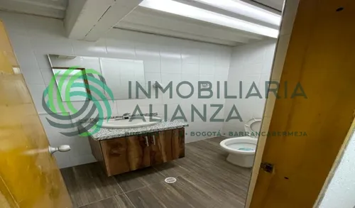 Edificio En Arriendo En Mejoras Públicas. Cod A16206