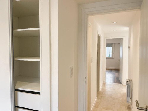 Casa En Venta - 2 Dormitorios 3 Baños - Cochera - 303mts2 - Mar Del Plata