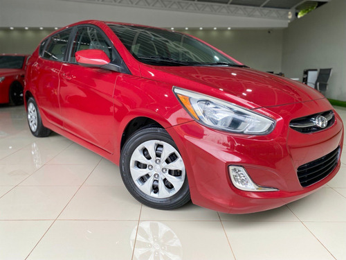 Imagen 4 de 9 de Hyundai Acent 2016
