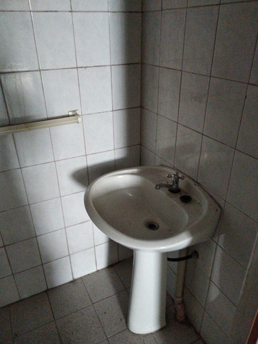 Imagen 4 de 7 de Galpón En Alquiler En Ramos Mejía
