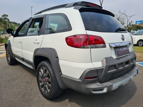 Imagem 2 de 13 de Fiat Palio 1.8 Mpi Adventure Weekend 2016 Completo