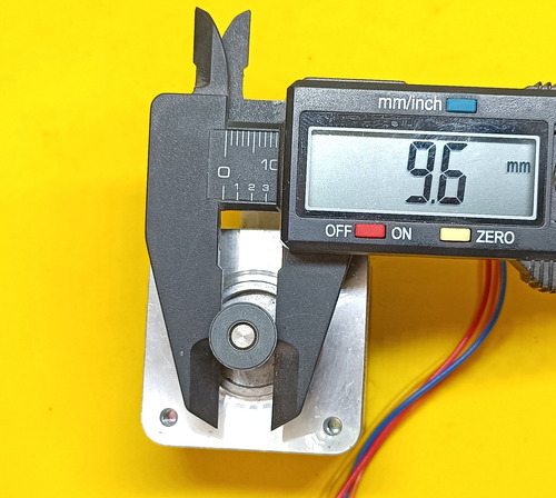 Motor A Pasos Eje P/encoder 2 Fases 3.7ohms .5a 5..9vdc (Usado)