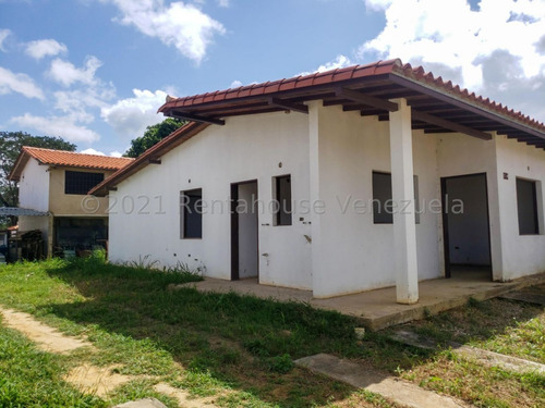 Imagen 28 de 30 de Casas En Venta Cabudare La Montañita, Arnaldo J. López Tlf. 04245257450 Codigo 22-1646 Lara, Venezuela