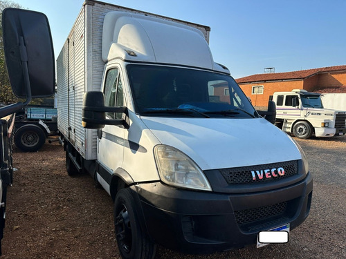 Iveco  Daily  70c16  Ano 2011 Baú - Aceito  Troca 