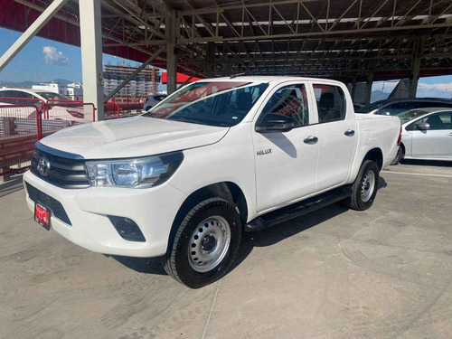 Imagen 1 de 13 de Toyota Hilux 2018 4p Doble Cabina Base L4/2.7 Man