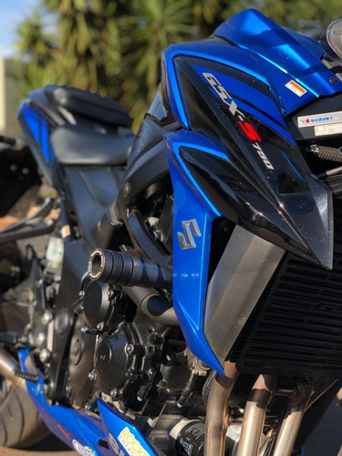 Imagem 8 de 13 de Gsx S750