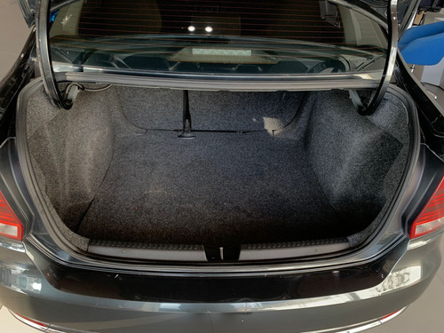 Imagen 13 de 15 de Volkswagen Vento 2020 1.6 Comfortline Mt