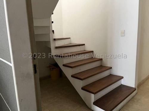 Imagen 3 de 30 de Magnífica Casa En Venta Urbanizacion Colinas Del Viento Zona Este Barquisimeto %%%% Rf 23-2 4 7 2 0 Kl Rah %%%