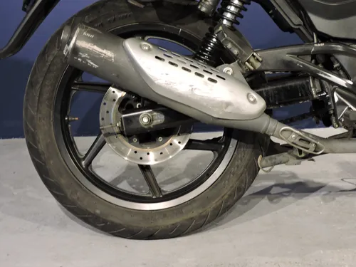 Bajaj Pulsar 180 Fi Neon 2022