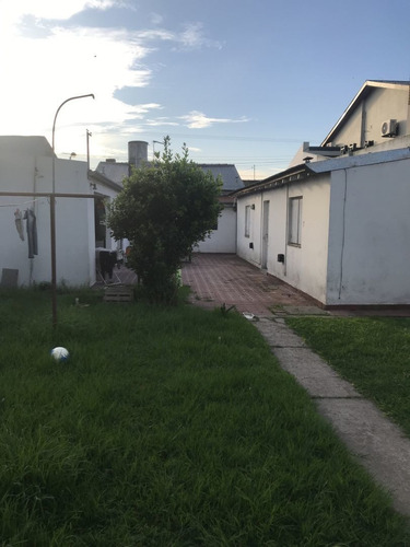 Importante Propiedad Emplazada En Lote De 380 Mts2