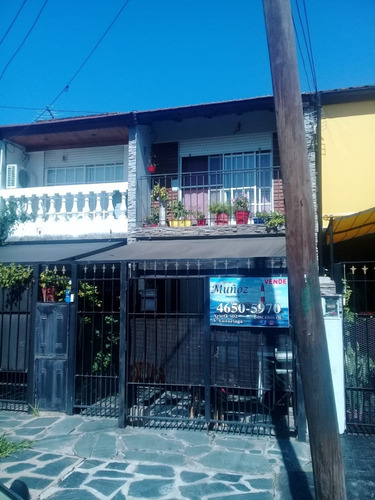 Imagen 2 de 21 de Dúplex De 4 Ambientes Con Cochera Y Patio.