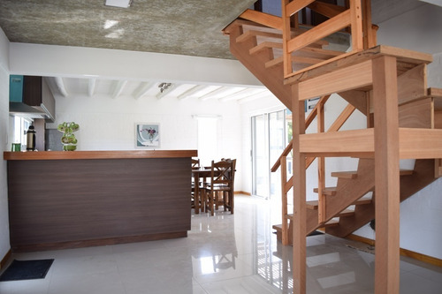 Imagen 29 de 30 de Casa De 3 Dormitorios Y 2 Baños A 50 Mts De La Playa