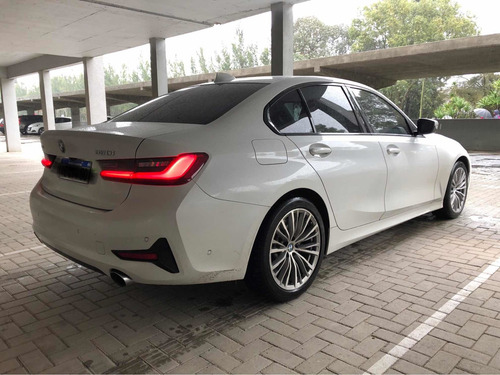 Imagen 4 de 8 de Bmw Serie 3 2020 3.0 330i Sedan Sport Line 252cv