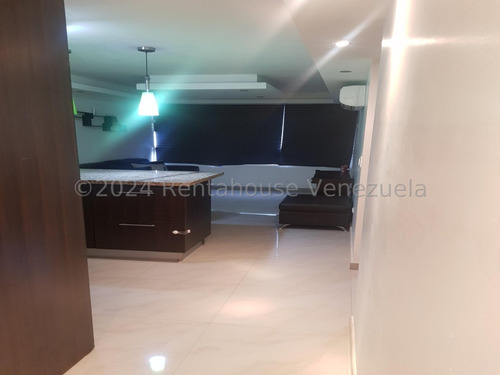 Espectacular Apartamento Totalmente Remodelado Y Equipado En Urb. El Encantado. Av