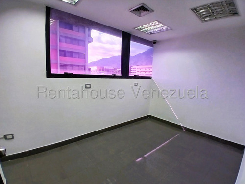Oficina En Alquiler Los Cortijos De Lourdes Mls 25-15550 Yf