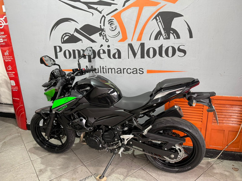 Kawasaki Z400 2022