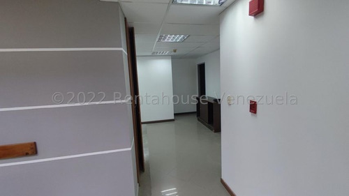 Imagen 2 de 15 de Casa En Venta Urb, Los Palos Grandes Mls #23-13126 Sc
