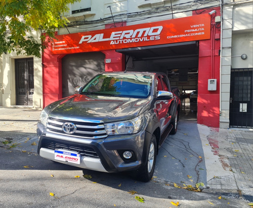 Toyota Hilux Srv 2.8 4x2