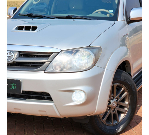 Toyota Hilux SW4 3.0 SRV 4X4 16V TURBO INTERCOOLER DIESEL 4P AUTOMÁTICO