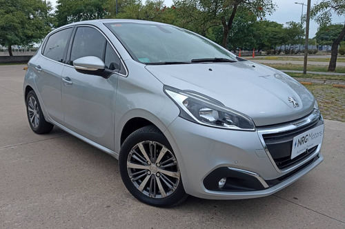 Imagen 2 de 15 de Peugeot 208 1.6 5p Feline 2018
