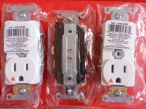 Toma Doble Empotrar Tierra Aislada 15a 125v Bl Leviton