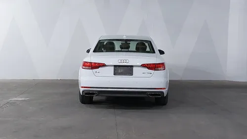 Audi A4 2.0 40 TFSI DYNAMIC DCT
