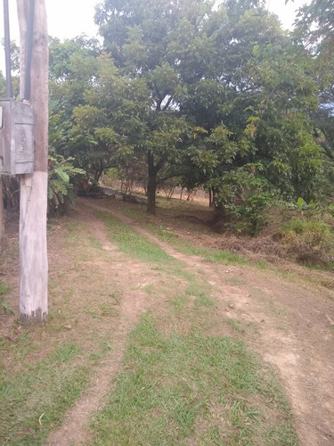 Chácara Em Alumínio - Sp
