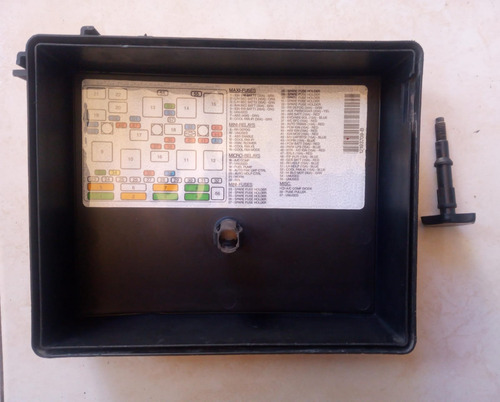 Tapa Caja De Fusibles Pontiac Grand Am Se 3.4 Aut 1999 (Usado)