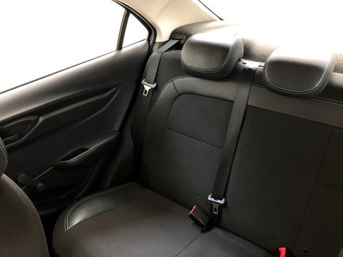 Imagen 14 de 15 de Chevrolet Onix Plus 1.4 Joy Black Mt 4p
