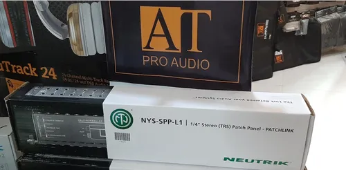 Patchbay Neutrik Nys-spp-l1 P10 1/4 48 Vias Trs Profissional Patchbay Neutrik Nys-spp-l1 P10 1/4 48 Vias Trs Profissional