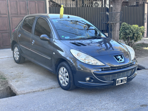 Peugeot 207 1.4 Sedan Allure 75cv