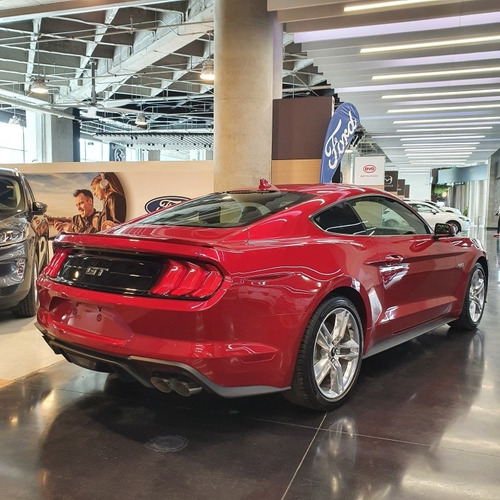 Ford Mustang Fastback 2020