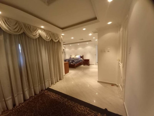 Imagen 14 de 26 de Gabriel Rivas Vende Casa En Urb. Trigal Norte Valencia Cod: Lemc-461