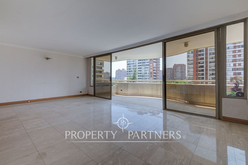 Vista Despejada Calle Warren Smith