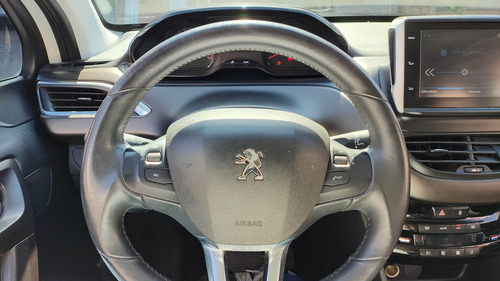 Peugeot 2008 1.6 Feline Tip