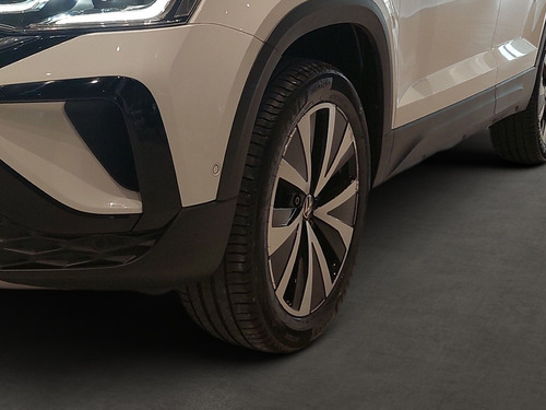 Volkswagen Taos 1.4 250 TSI TOTAL FLEX HIGHLINE AUTOMÁTICO