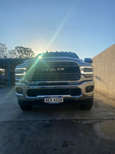 RAM 2500 6.4 V8 Laramie Crew Cab At 4X4