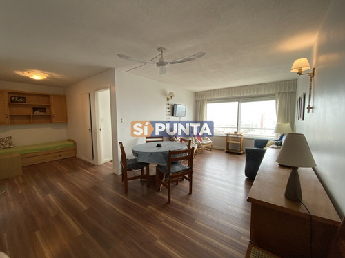 Apartamento En Alquiler Ubicado En Península