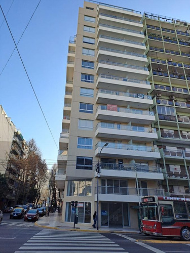 Imagen 2 de 11 de Departamento 2 Ambientes A Estrenar Edificio De Categoría - Once